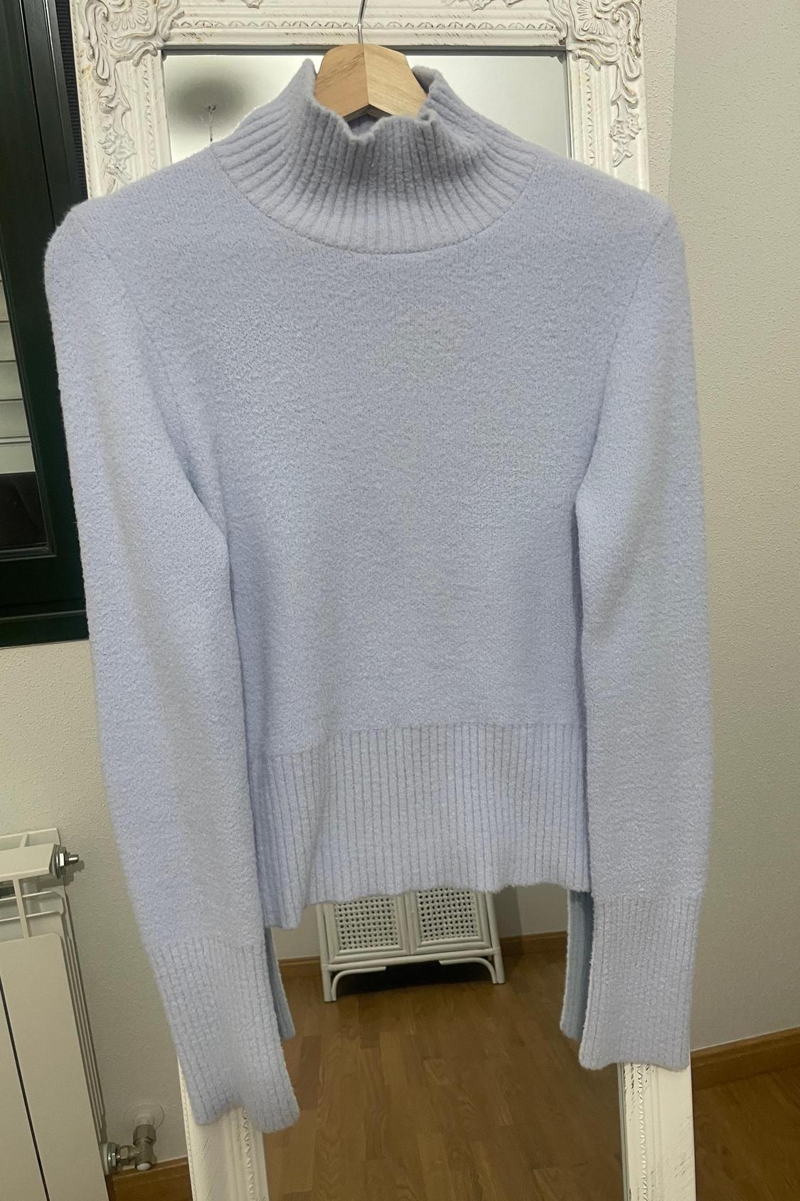 HIGH NECK KNIT SWEATER