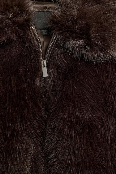 MANTEAU COURT EFFET FOURRURE - Marron foncé de Zara - Image 6