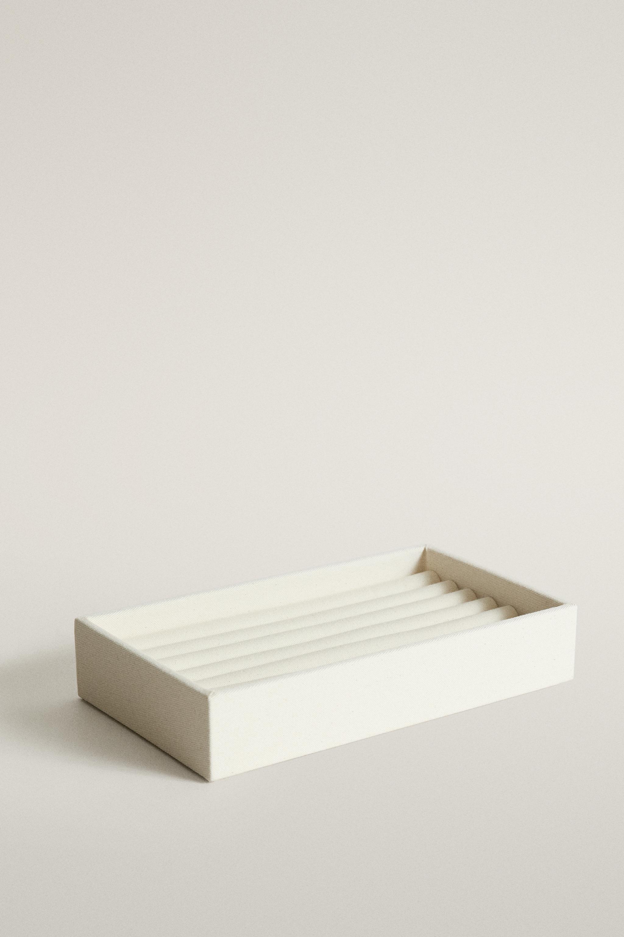 RING ORGANIZER BOX