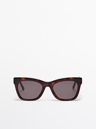 Lunettes de soleil carrées imitation écaille - Marron de Zara - Image 0