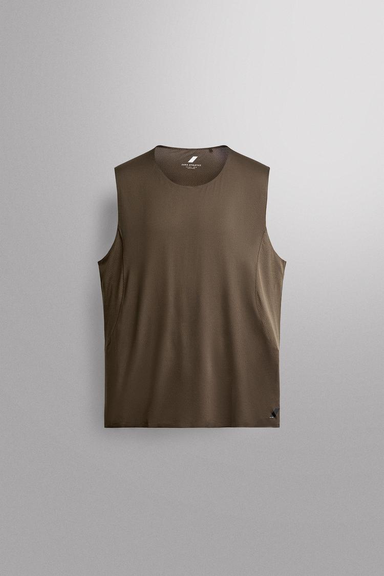 GRAPHIC RUNNING TANK TOP