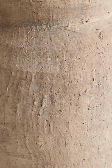 TEXTURED CLAY VASE WITH HANDLES - Ecru / Beige by Zara - Image 3