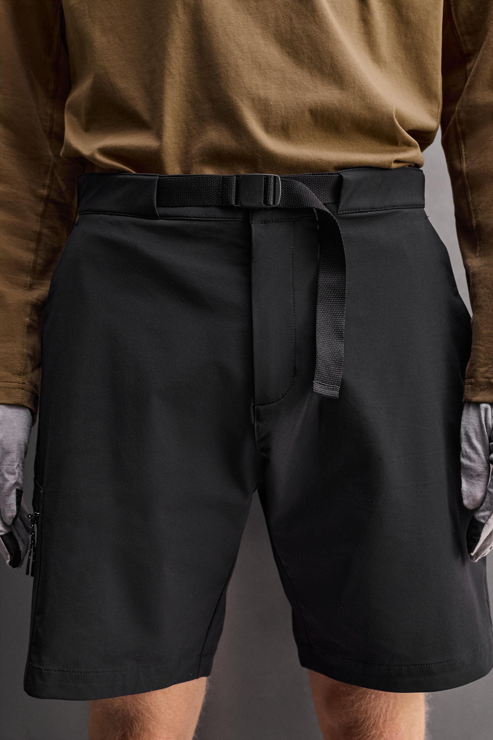 TECHNICAL CARGO SHORTS