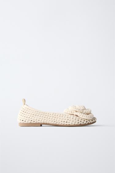 CROCHET FLOWER BALLERINAS - Ecru White by Zara