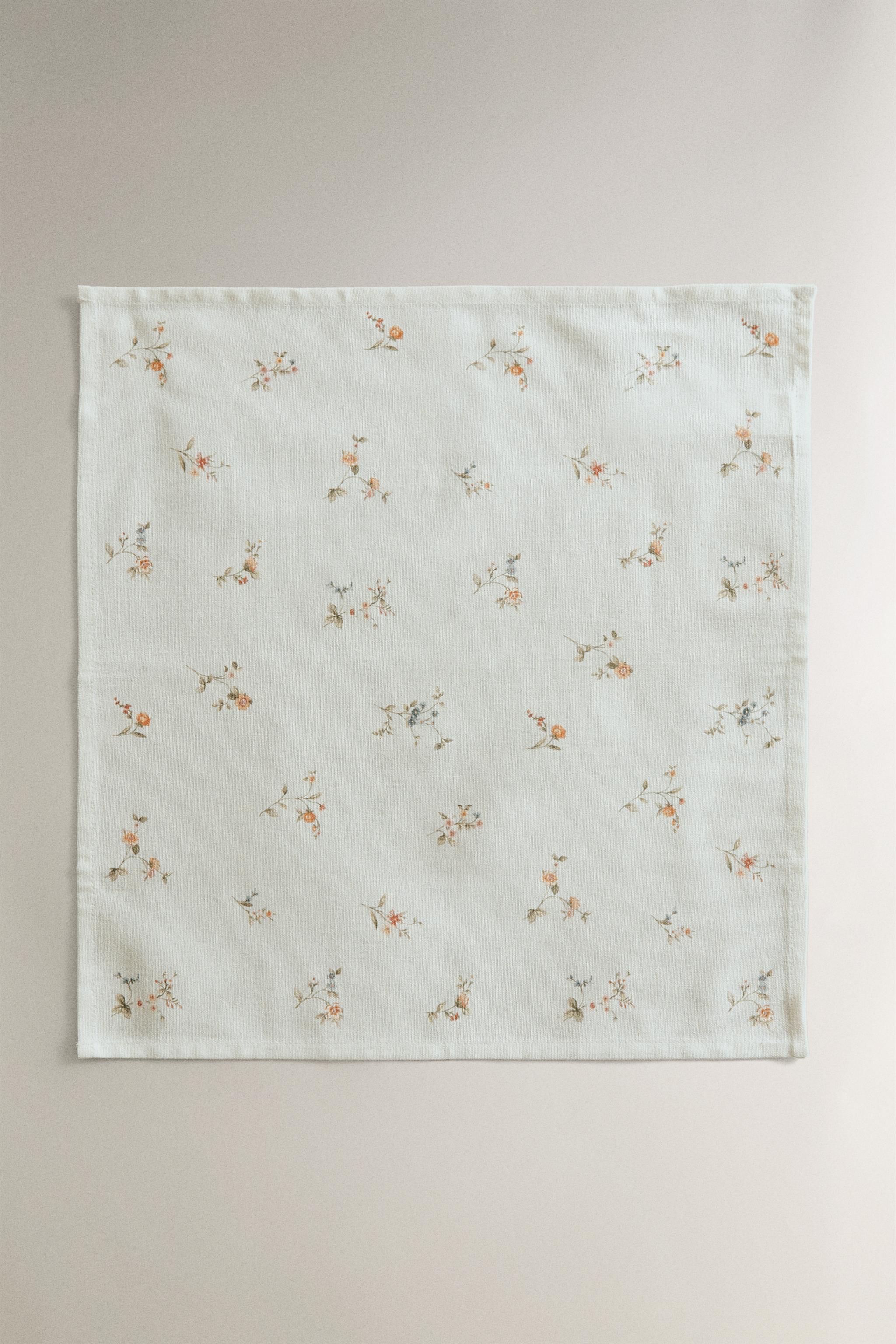 SMALL FLORAL PRINT NAPKIN
