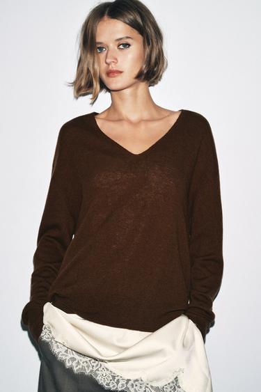 100% EXTRA-SOFT WOOL V-NECK JUMPER - Brown by Zara