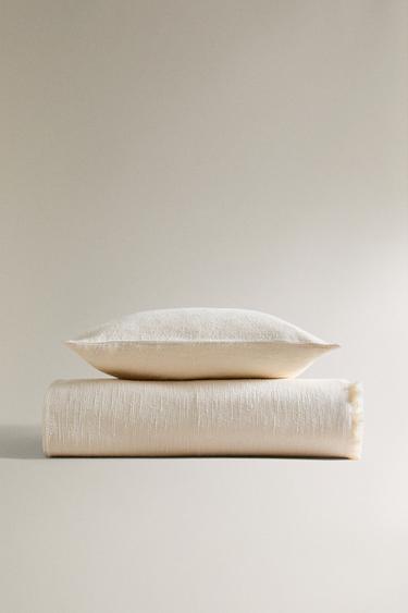 COUVRE-LIT TEXTURE - Écru de Zara