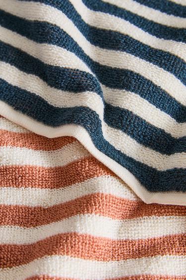 SERVIETTE DE BAIN ENFANT RÉVERSIBLE RAYURES - Sable / Bleu de Zara - Image 3