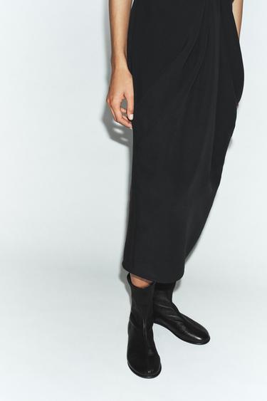 SOFT LEATHER ANKLE BOOTS - Black by Zara