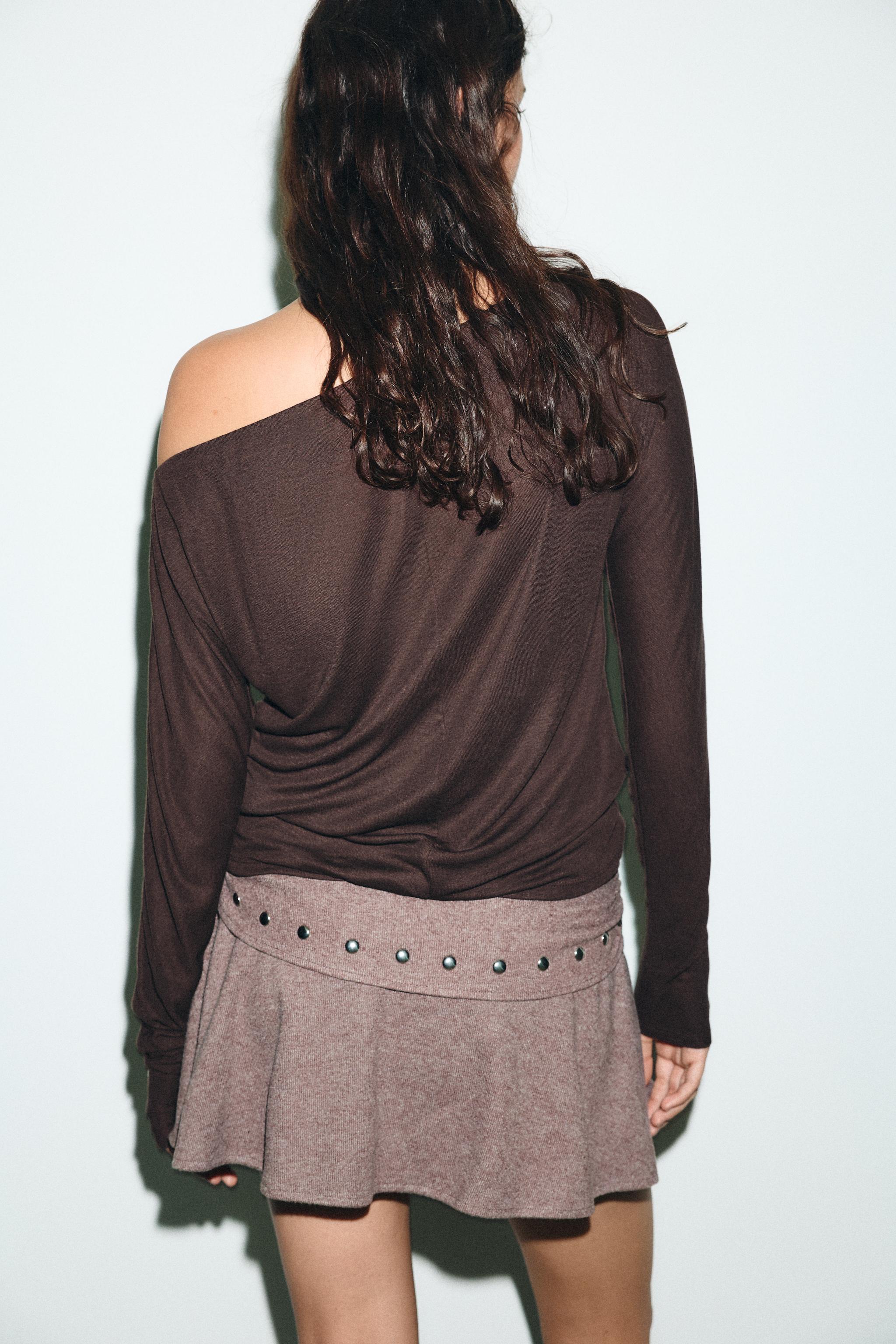 BATWING SLEEVE T-SHIRT WITH STUDS