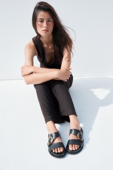 BUCKLED FLAT SANDALS - Black by Zara
