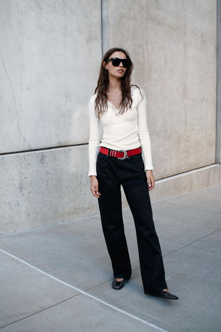 RIBBED TRIM TOP