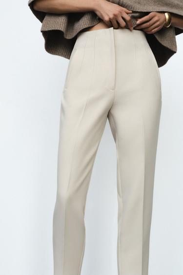 بنطلون خصر عالي - أبيض مكسور الخاص بـ Zara