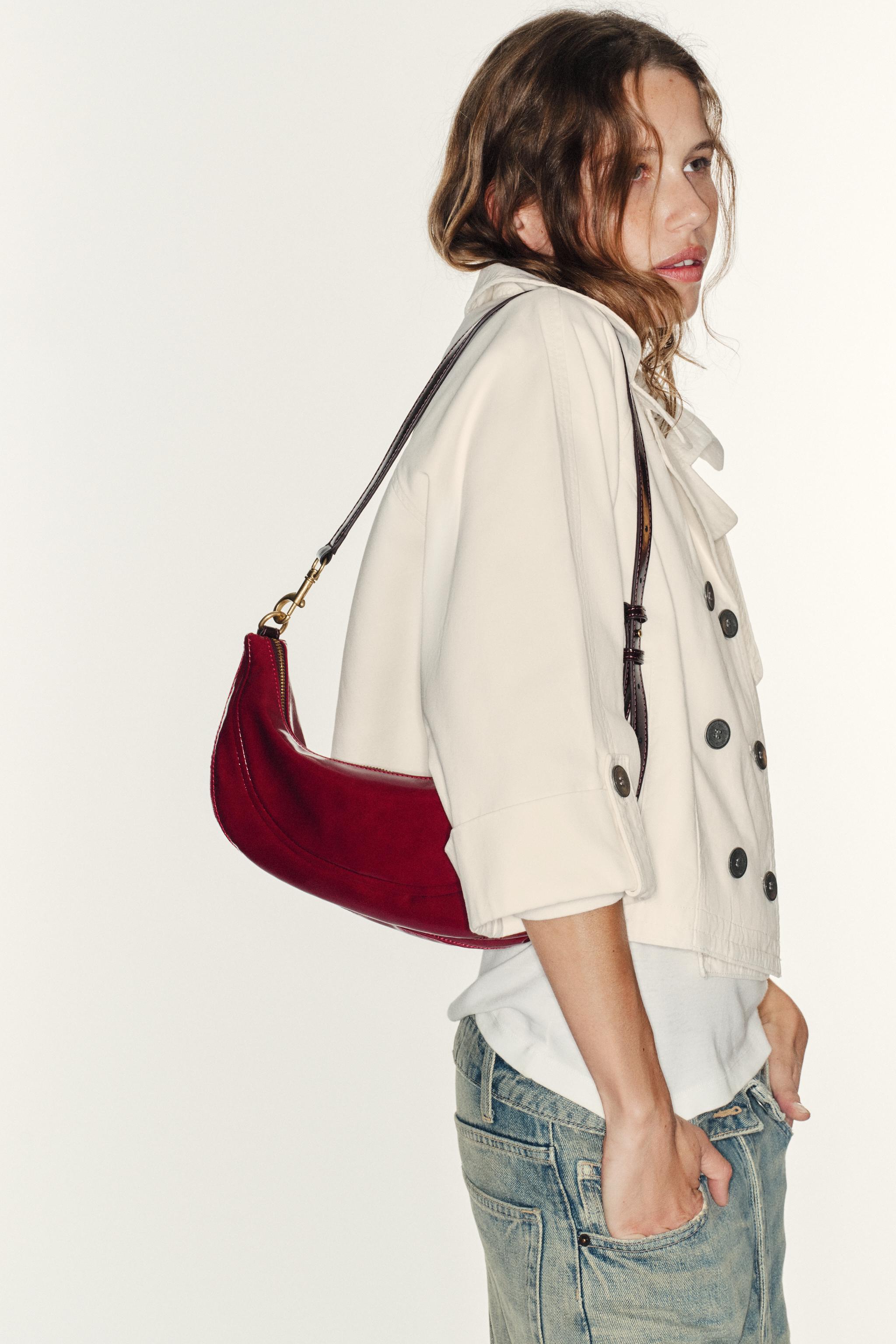 OVAL SHOULDER BAG — Red