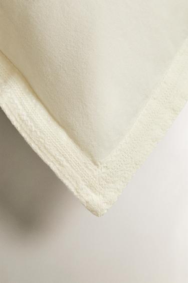 EMBROIDERED PILLOWCASE - Ecru by Zara - Image 3