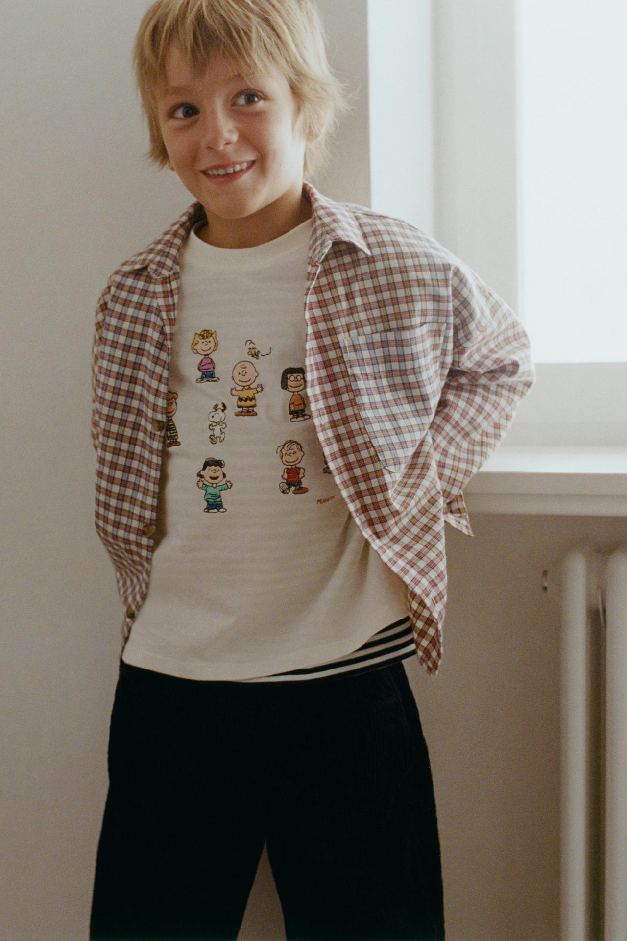 SNOOPY PEANUTS™ EMBROIDERED T-SHIRT — White