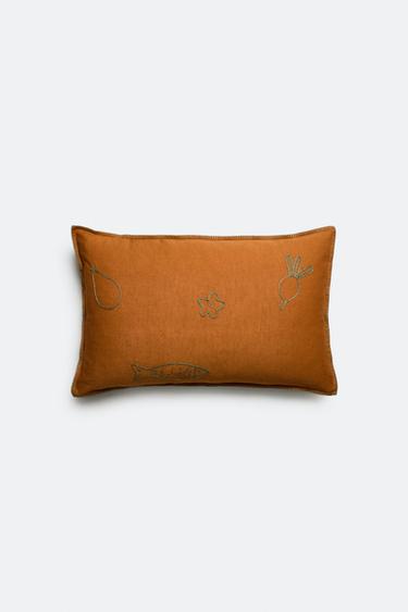 RAISED EMBROIDERY CUSHION COVER - Orange by Zara