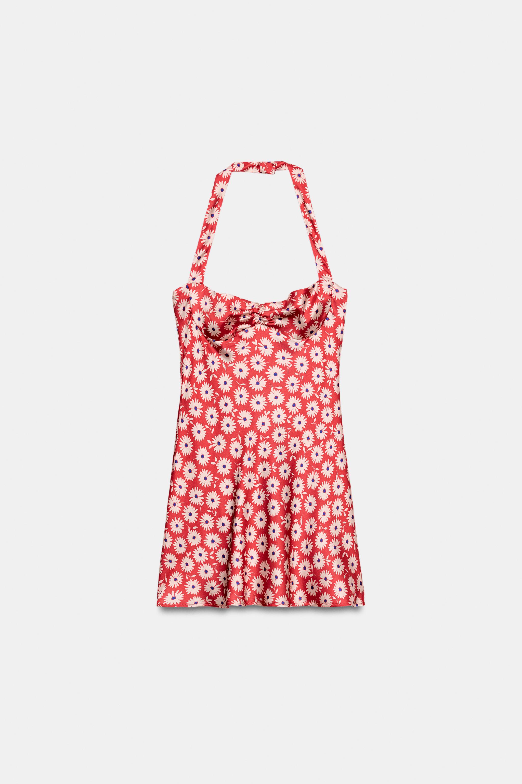 ROBE COURTE À ENCOLURE AMÉRICAINE ET FLEURS