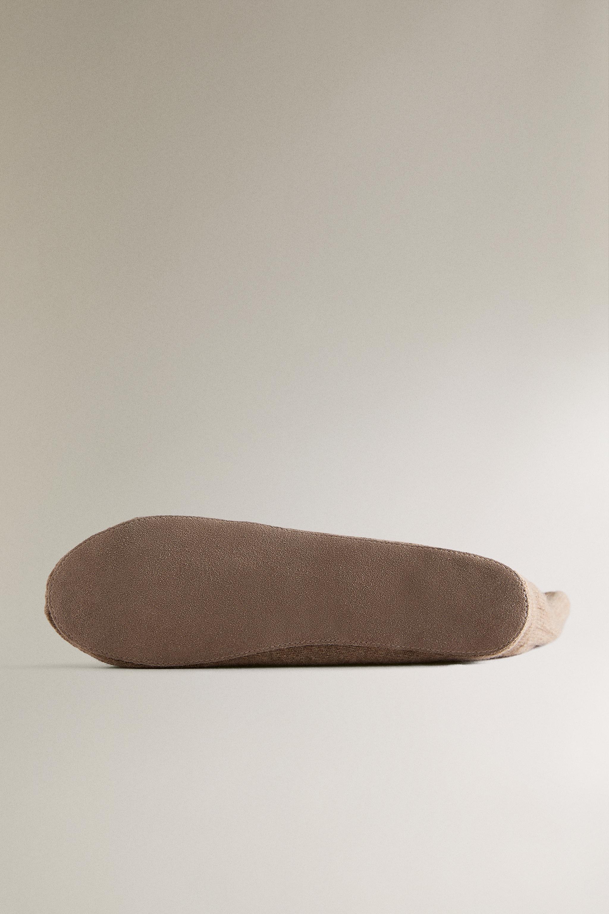 CASHMERE SOCKS WITH LEATHER SOLE