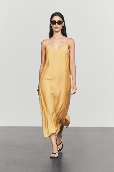 Vestido fluido lencero detalle volantes - amarillo de Zara - Imagen 0