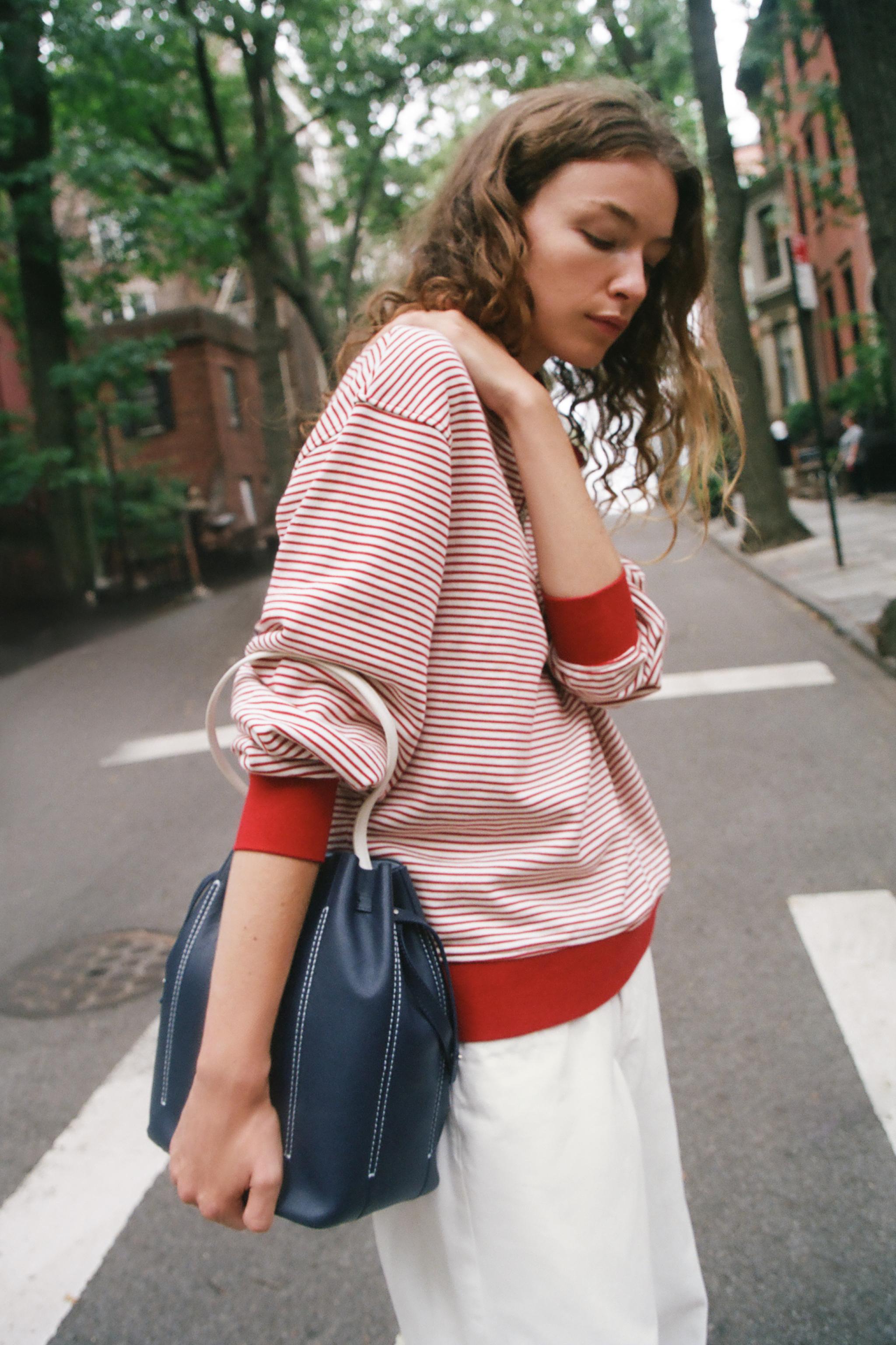 STRIPED ZIP-UP SWEATSHIRT — Red / White