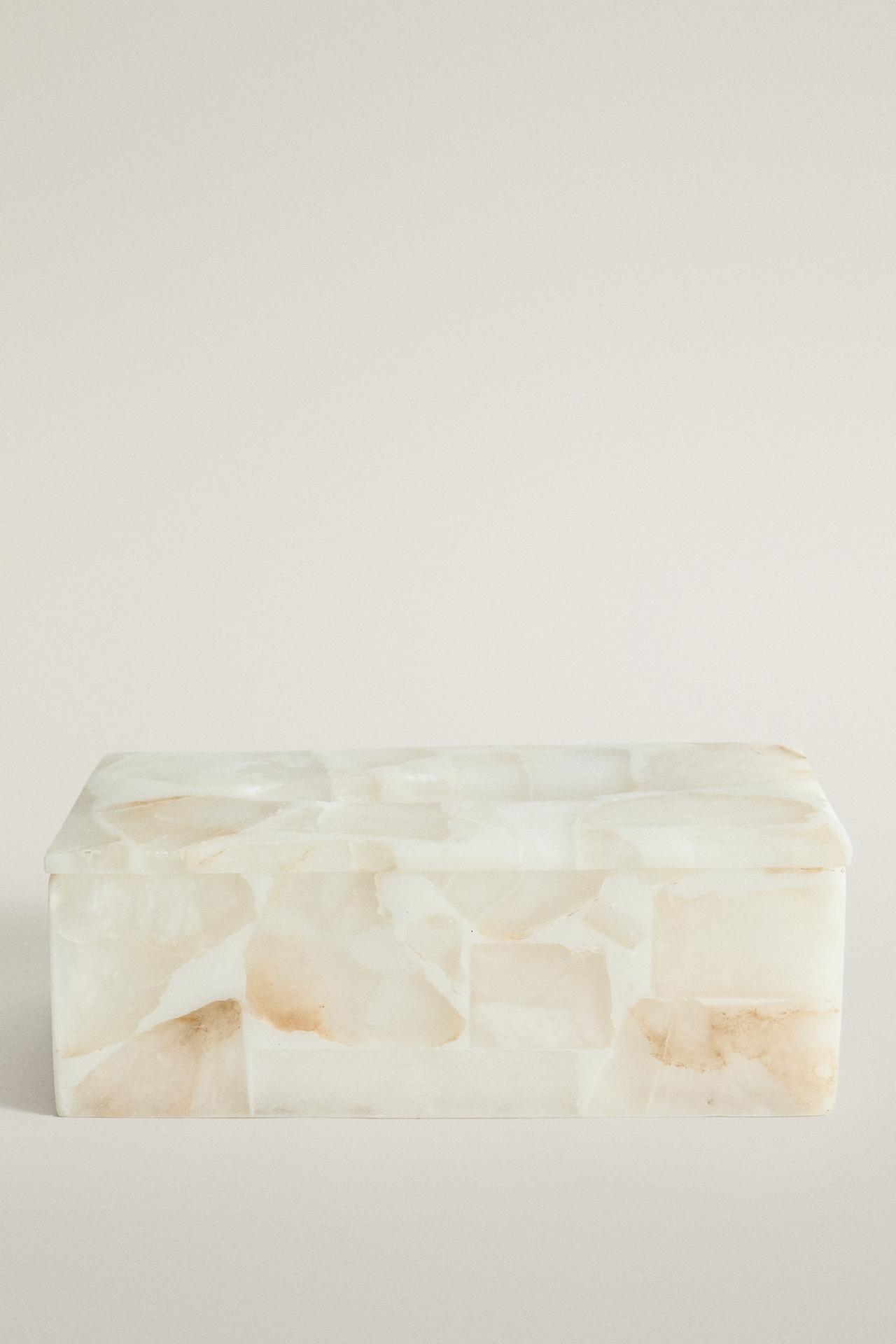 ALABASTER RESIN TISSUE BOX — Light beige