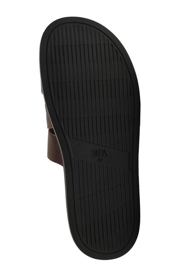 SANDALIAS DE CUERO CON TIRAS 4