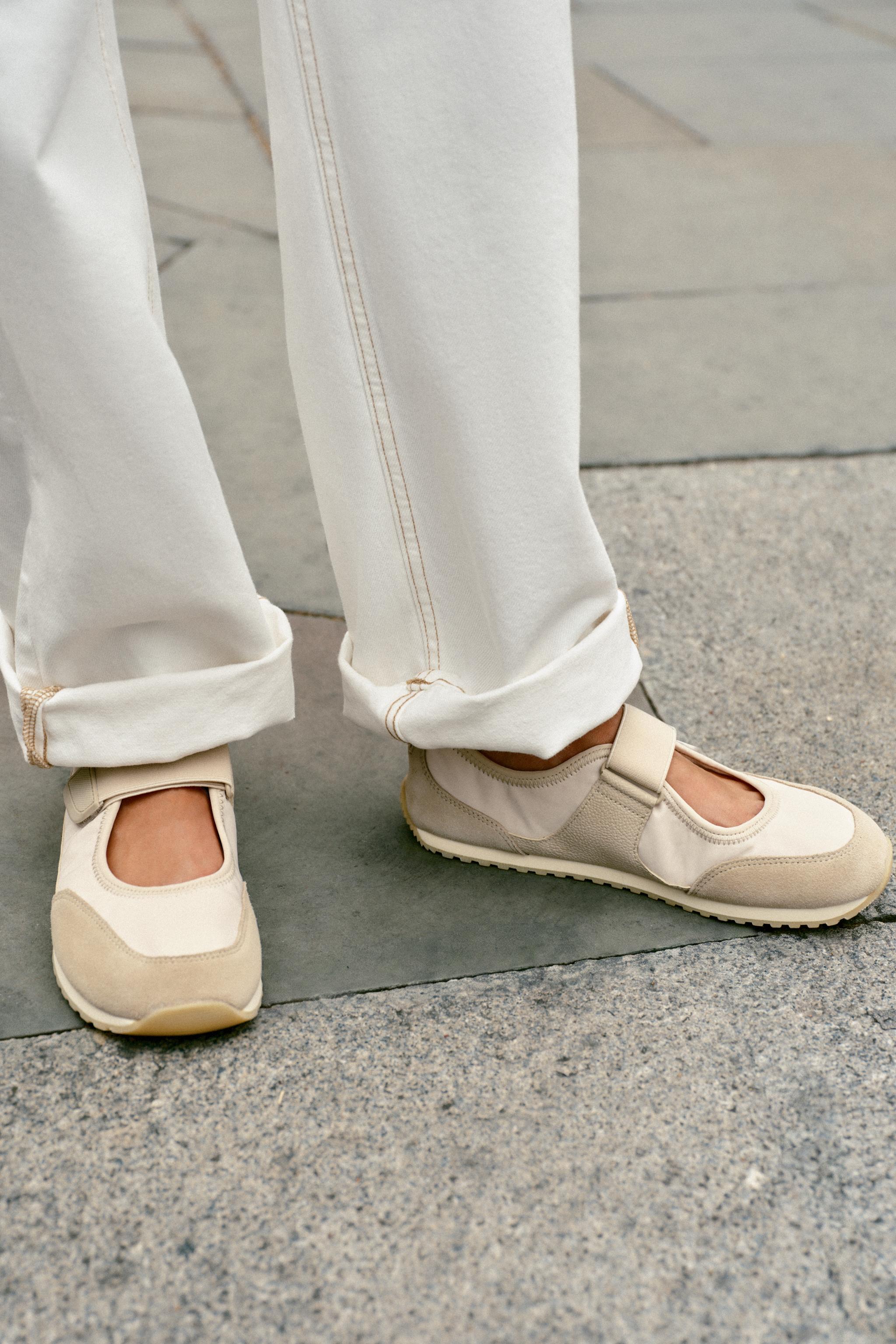 BAREFOOT BALLET FLATS