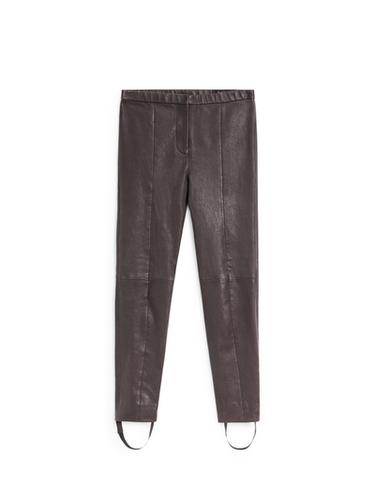 Leggings en cuir nappa avec élastiques - Marron de Zara