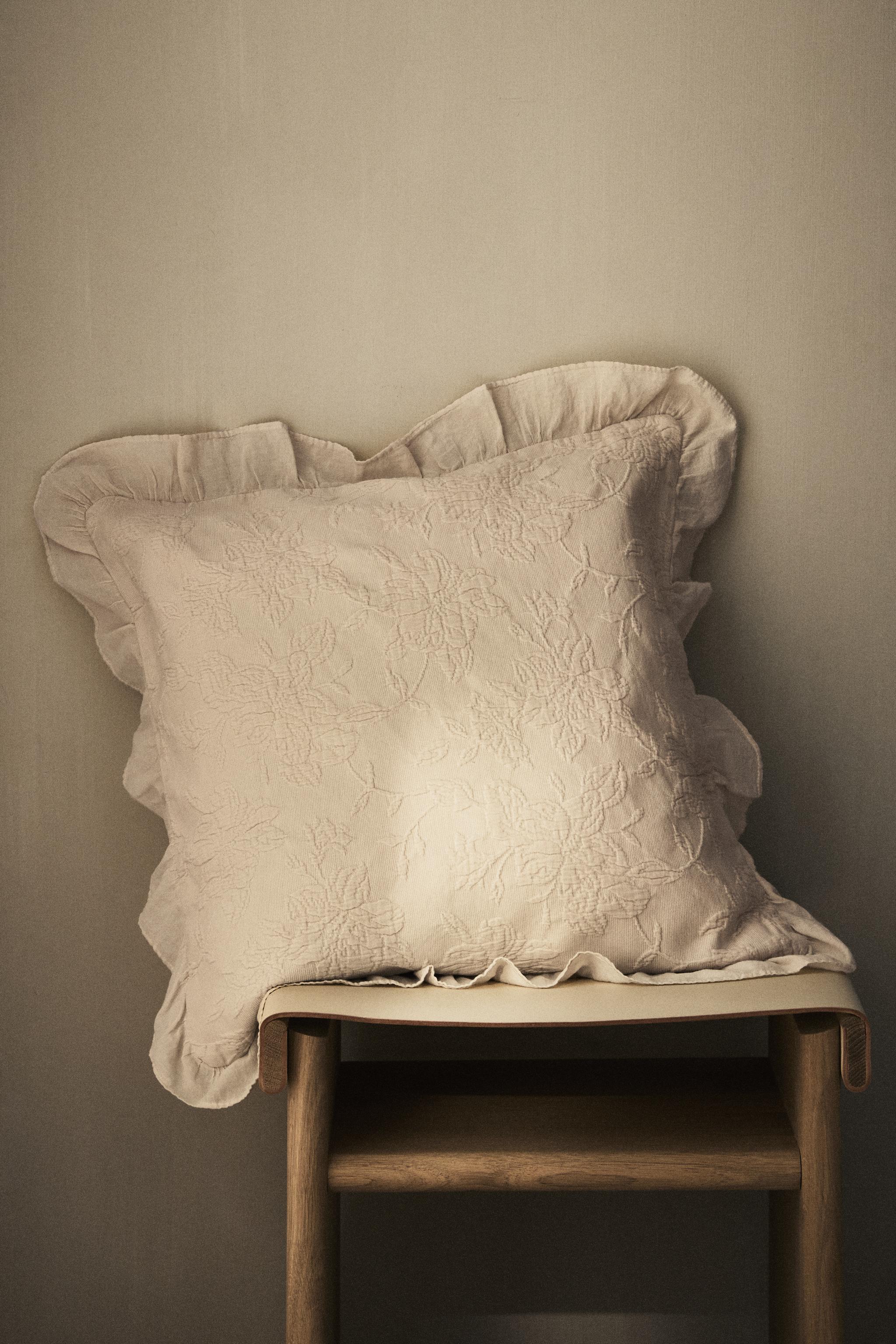 JACQUARD THROW PILLOW COVER WITH RUFFLES