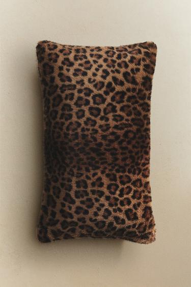 Zaras LEOPARDMÖNSTRAT KUDDFODRAL - Leopard