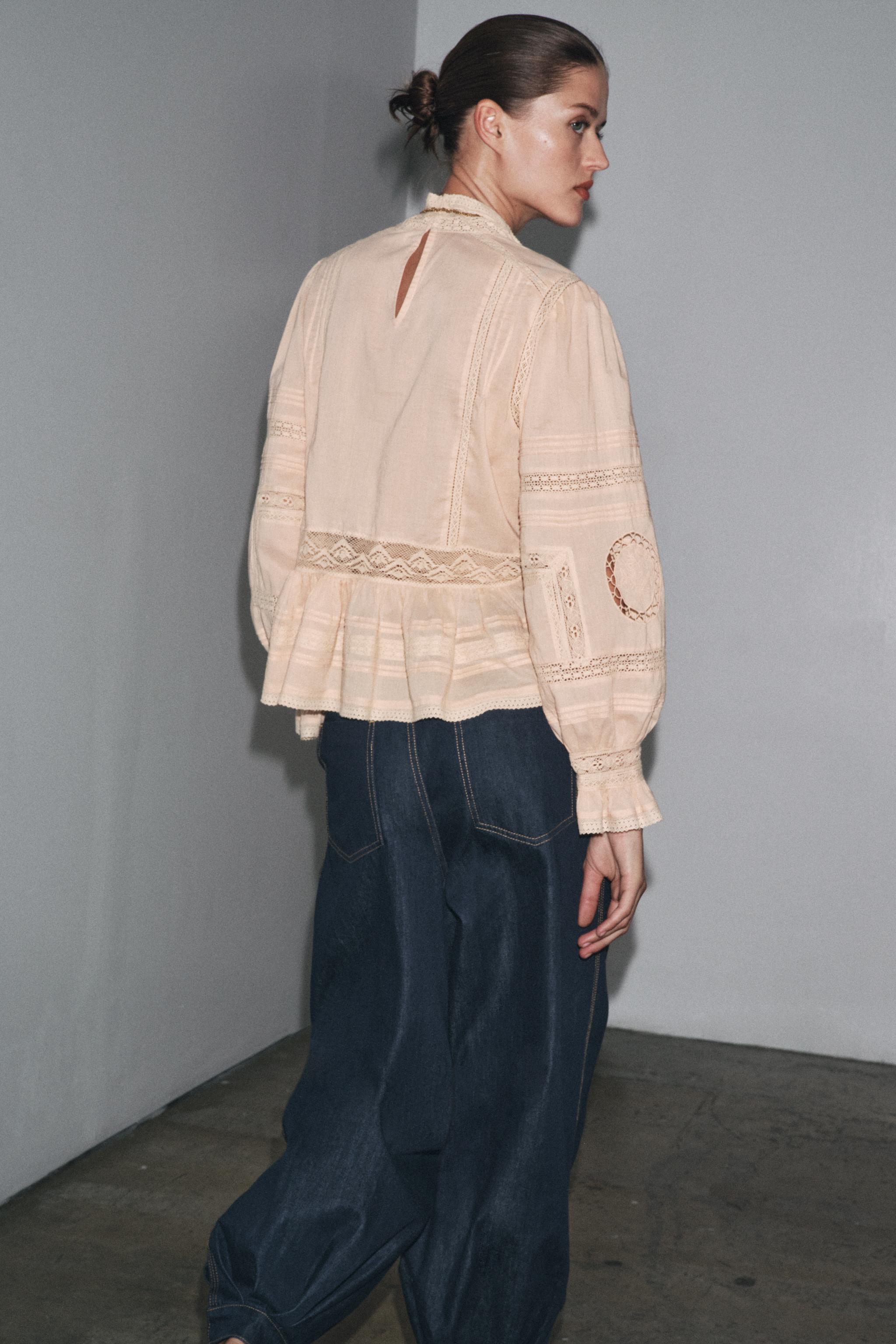 トップス xxxyw EMBROIDERED TOP ZW COLLECTION - Ecru | ZARA United States