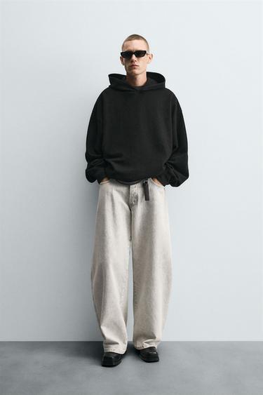SUDADERA ESTRUCTURA CAPUCHA - Negro de Zara - Imagen 0