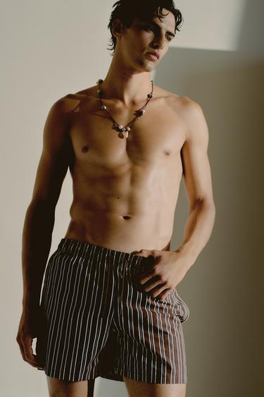 STRIPED MID-LENGTH SWIMMING TRUNKS - Burgundy by Zara