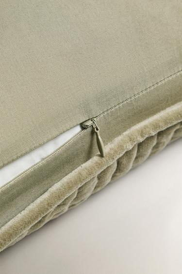 HOUSSE DE COUSSIN EN VELOURS DÉLAVÉ - Vert de Zara - Image 3