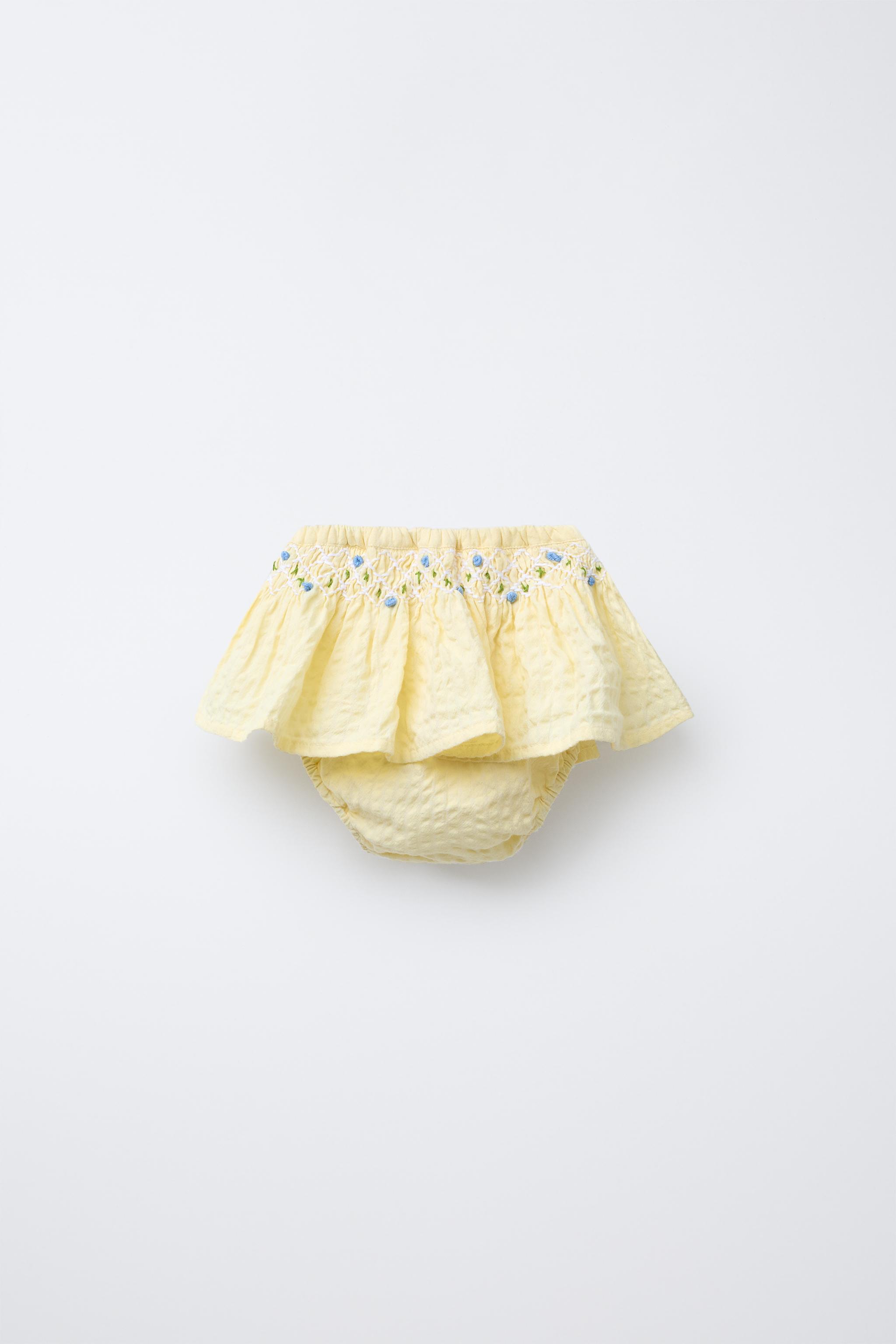 フリルと刺繍のブリーフ - バニラ | ZARA Japan / 日本