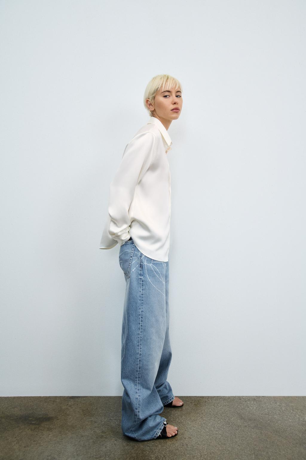 Thumbnail image for RELAXED OVERSIZE HIGH-WAIST RHINESTONE JEANS