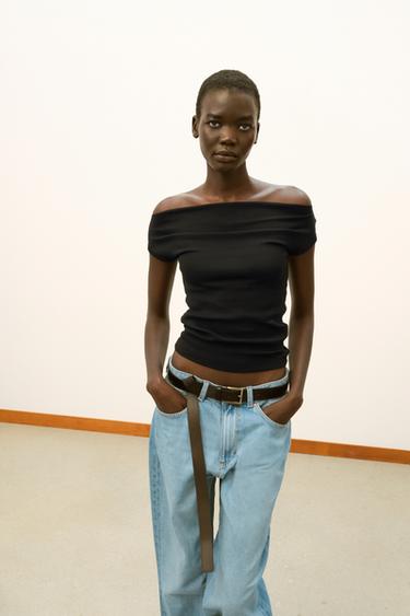 BOAT NECK T-SHIRT - Black by Zara