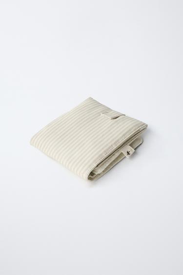 SAC DE MATERNITÉ À RAYURES - Marron camel de Zara - Image 6
