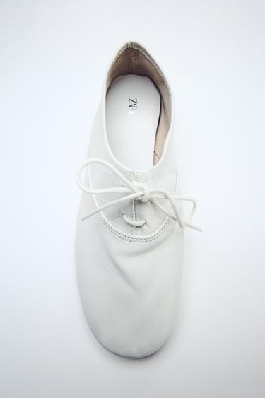 FLAT LACE-UP LEATHER SHOES - Ecru White by Zara