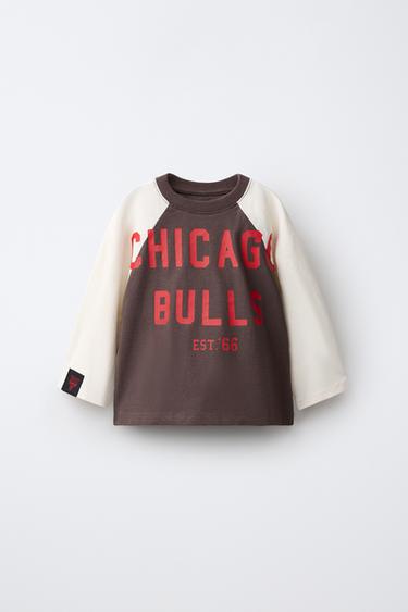 NBA – CHICAGO BULL RAGLAN SLEEVE T-SHIRT - Dark brown by Zara