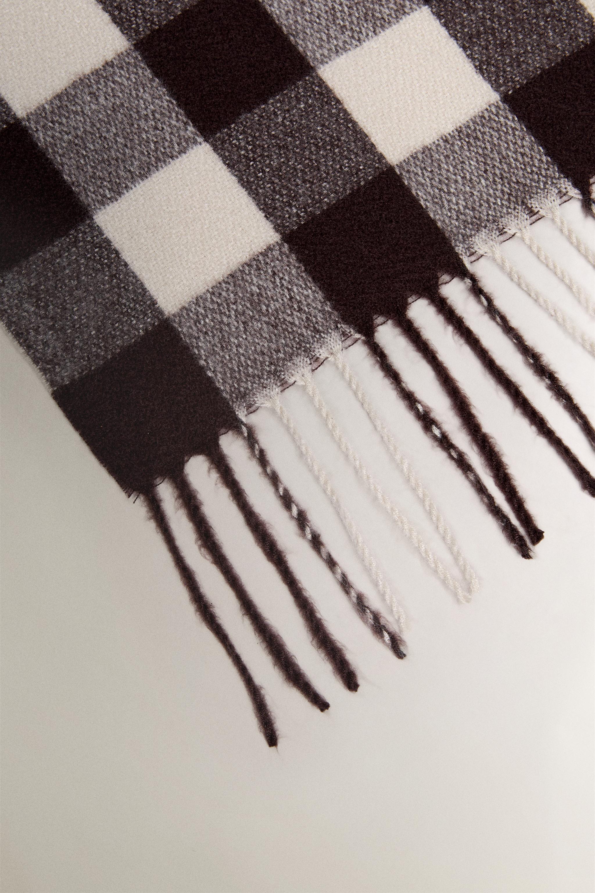 CHECKED THROW WITH FRINGING — Brown