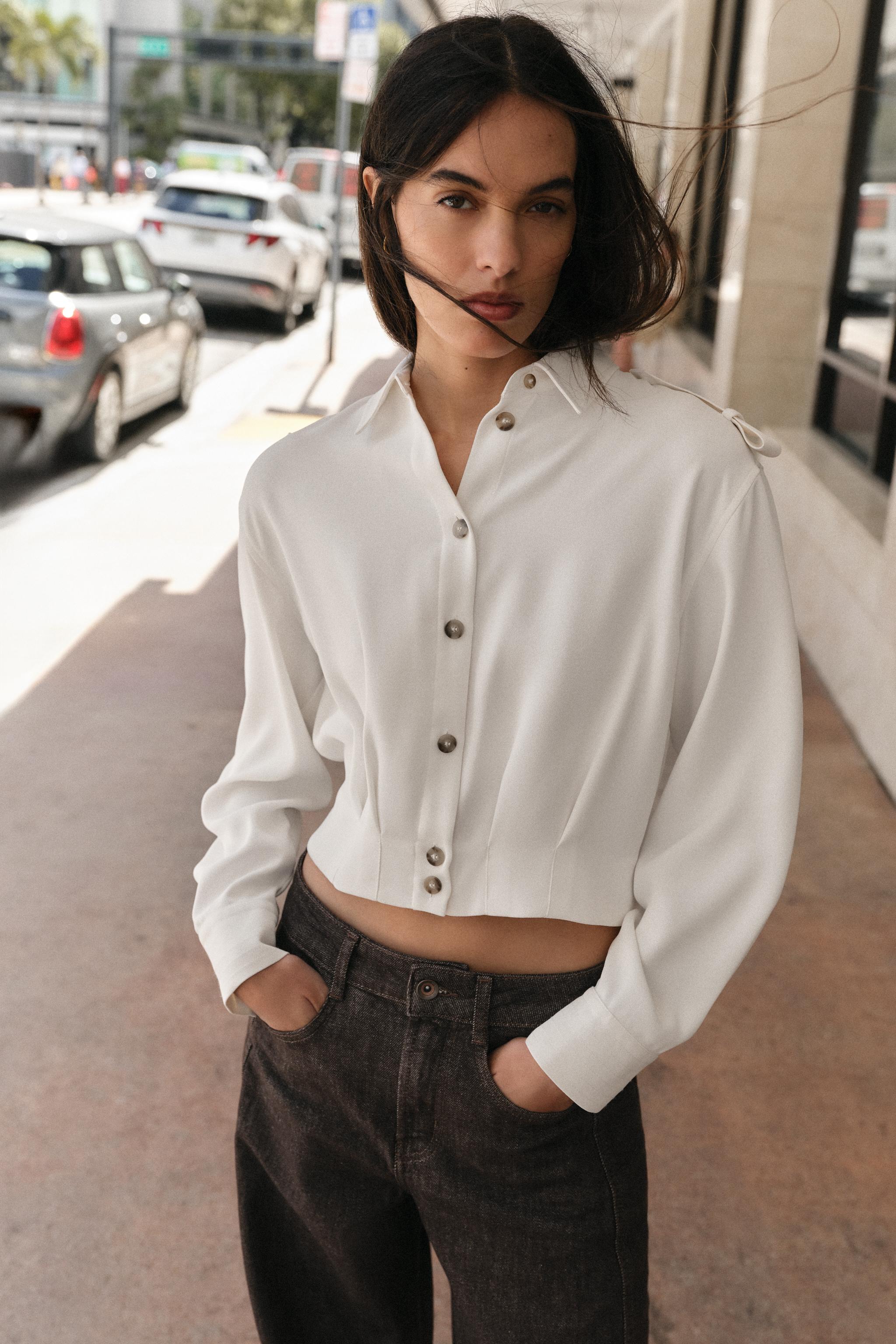 SHORT SHIRT WITH SHOULDER TABS