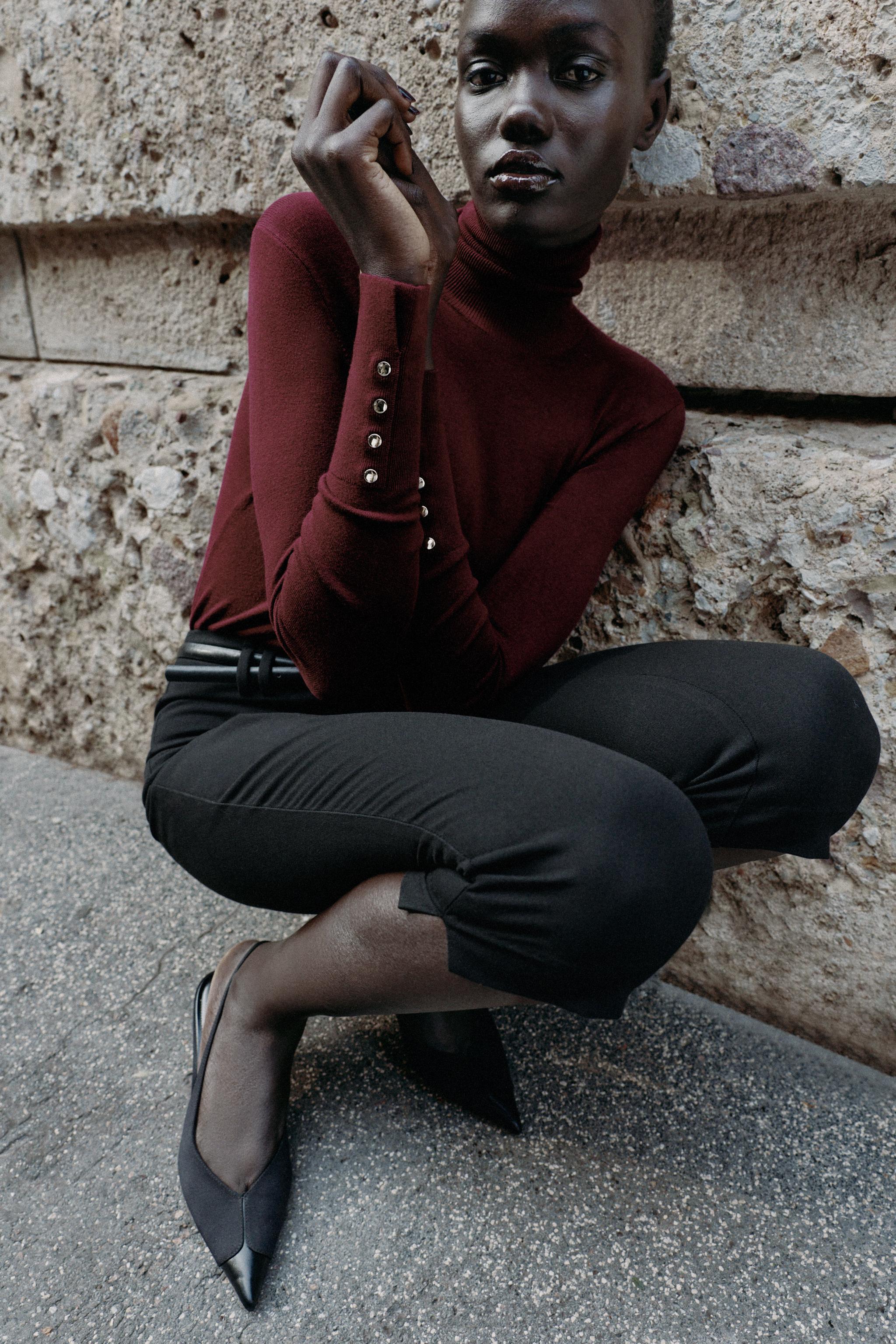 BASIC MOCK NECK SWEATER