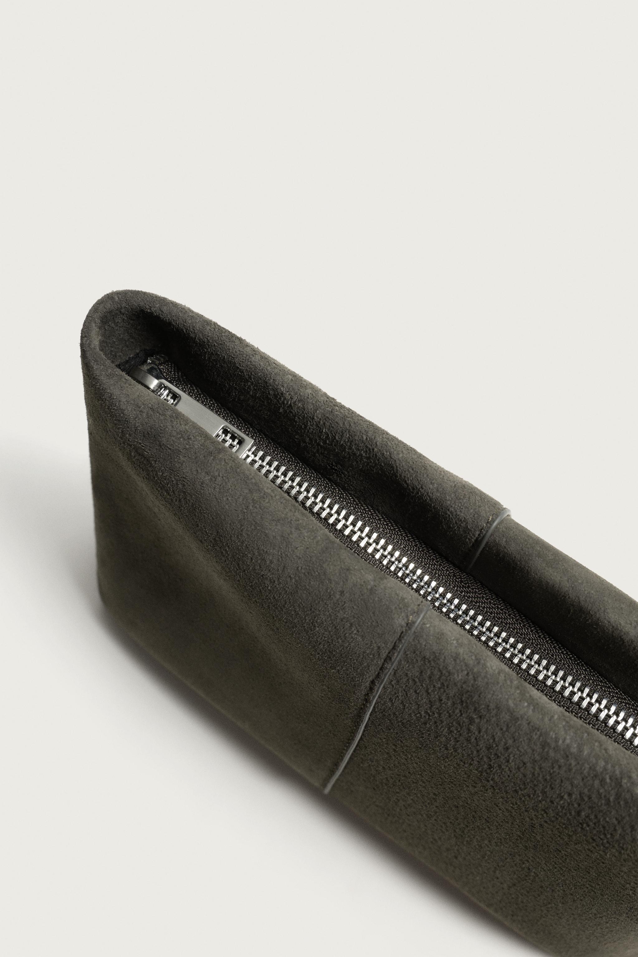 LEATHER TOILETRY BAG