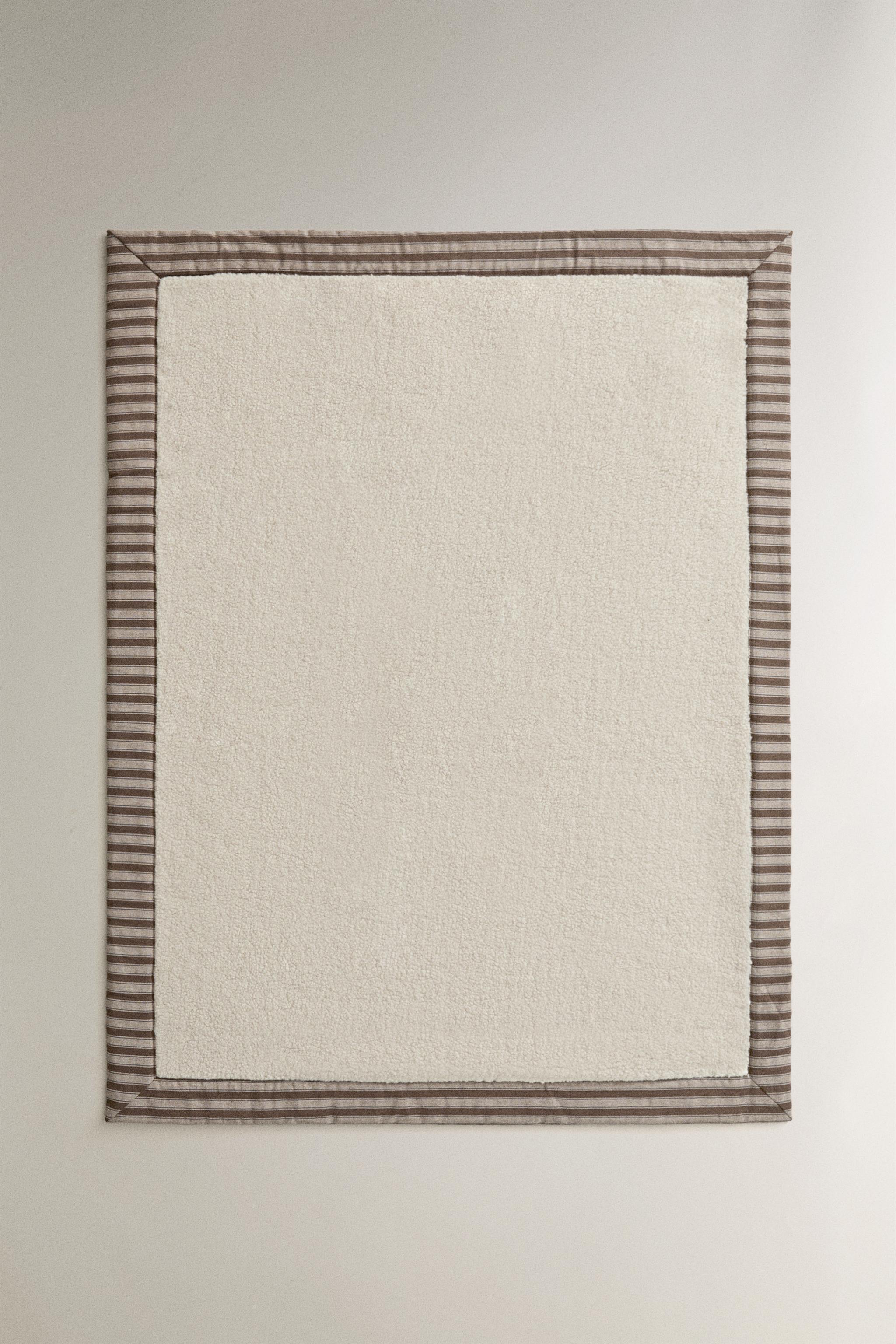 STRIPED AND SHEARLING PET BLANKET — Brown