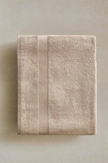 PRÉMIOVÁ BAVLNENÁ OSUŠKA (600 g/m²) - Tmavá béžová zn. Zara