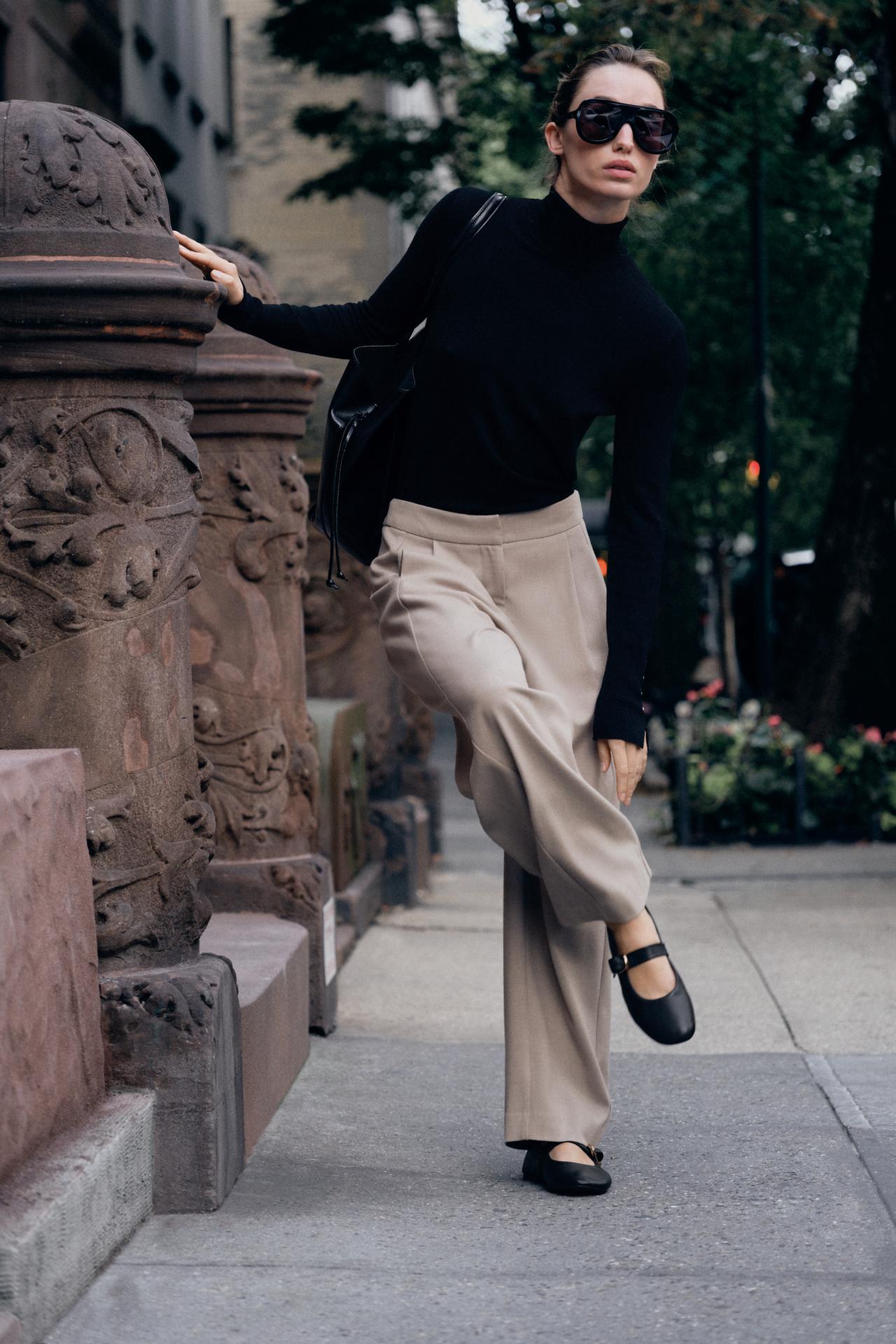 ELASTIC WAIST PLEATED PANTS — Stone