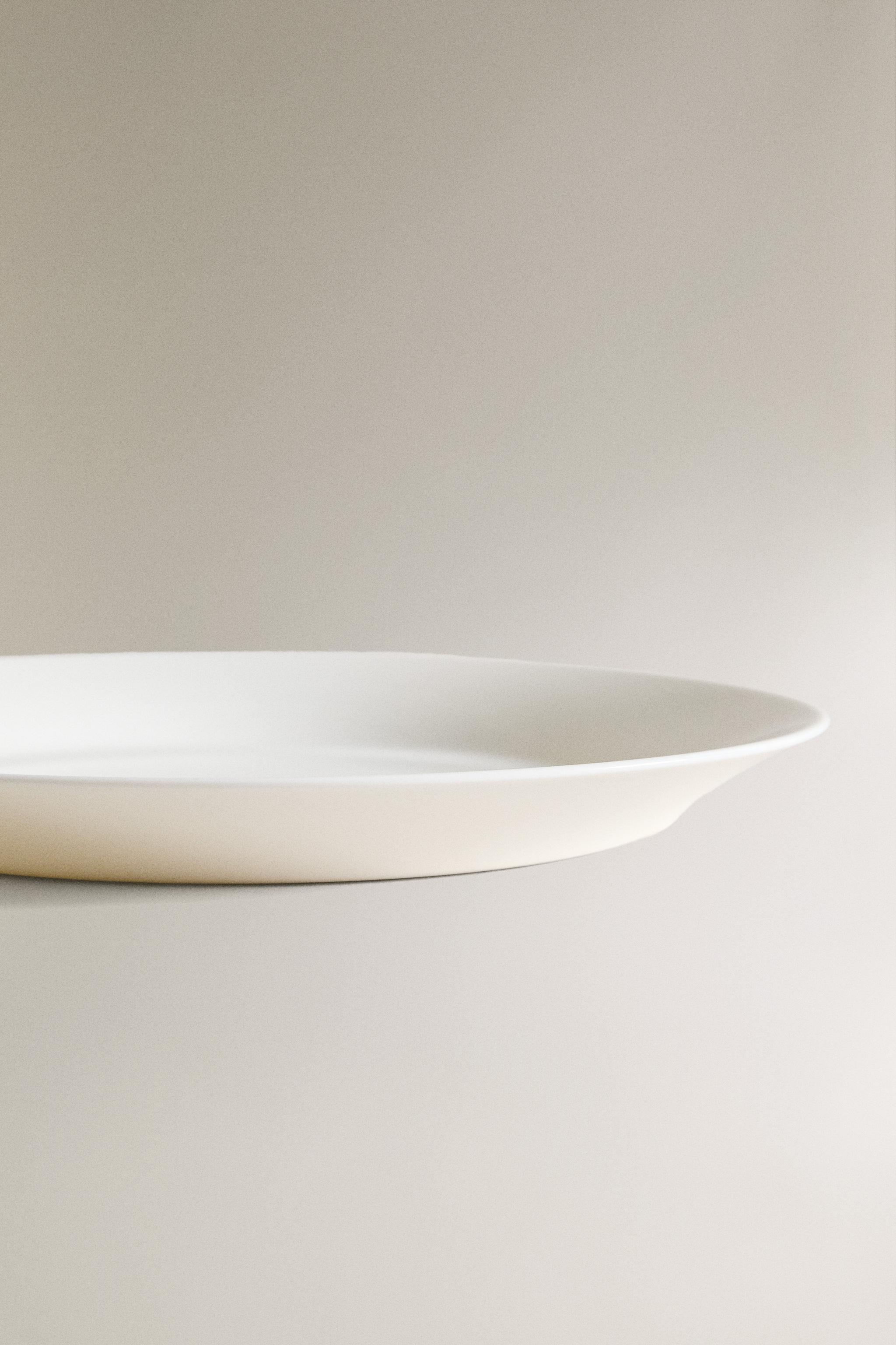 WHITE GLASS DINNER PLATE