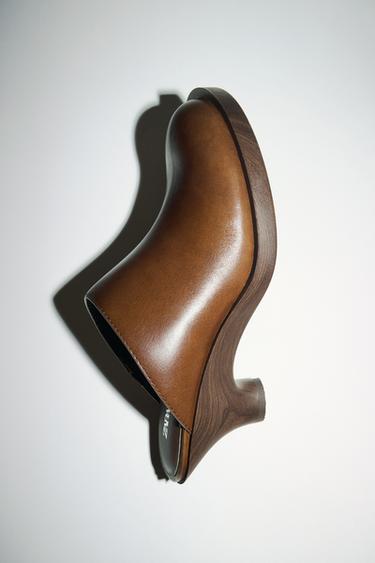 LEATHER HEELED CLOGS - Brown by Zara